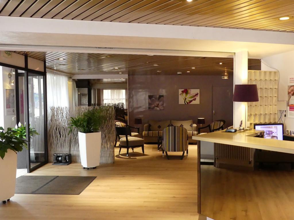 Hotel De L'Orme, Akena 埃夫勒 外观 照片